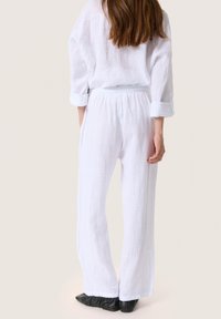 Soaked in Luxury AURAN - Broek - whisper white