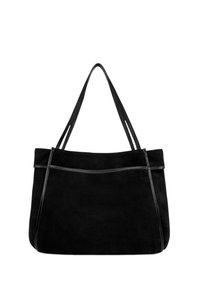 Sac fourre-tout en daim noir avec deux fines anses noires, présentant une forme plate et rectangulaire ainsi qu'un design minimaliste, rehaussé par un détail discret de couture.