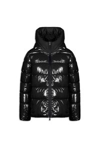 Svart vadderad jacka av glänsande material, med dragkedja, hög krage och sydda horisontella paneler för isolering.