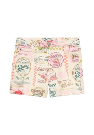 Korte cremefarvede shorts med farverige vintage madvareetiketter, herunder pasta, oliven, skaldyr og pistacie.