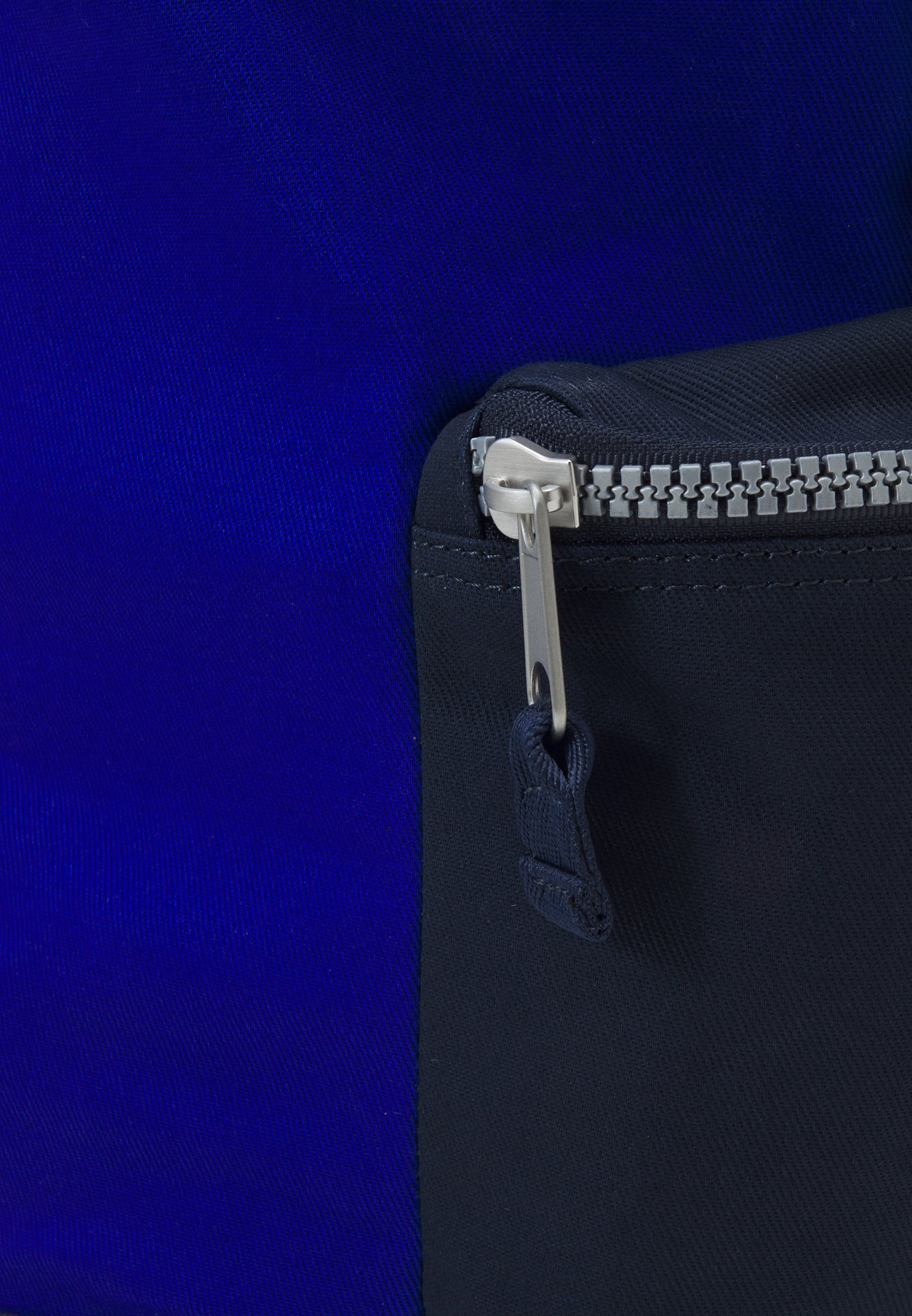 Damen HERITAGE FLAP BACKPACK UNISEX - Tagesrucksack Damen HERITAGE FLAP BACKPACK UNISEX - Tagesrucksack
