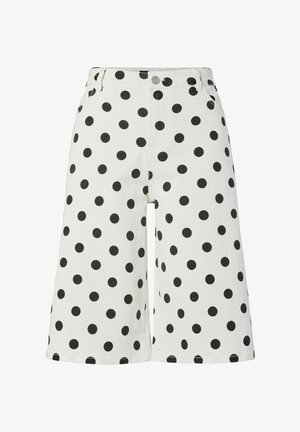 Baltos šortai iki kelių su aukštu liemeniu ir juodu taškuotu raštu, su priekinėmis kišenėmis ir diržo kilpomis.