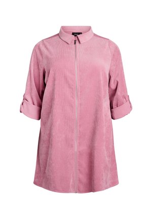 Ružičasta kordura jakna s oštrim ovratnikom, patentnim zatvaračem sprijeda i podvrnutim rukavima. Mekana tekstura s opuštenim krojem.