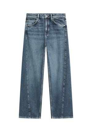 Jean en denim bleu à jambes droites avec poches avant, passants de ceinture, fermeture par bouton et effet délavé.