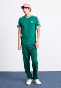 Thumbnail Image 3