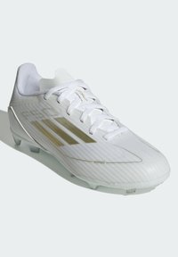 adidas Performance F50 LEAGUE FIRM/MULTI-GROUND CLEATS KIDS - Jalkapallokengät kiinteälle alustalle - cloud white   gold metallic   cloud white