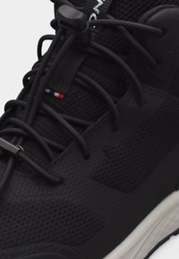 Viking IMPACT MID WP UNISEX - Ψηλά αθλητικά παπούτσια - black