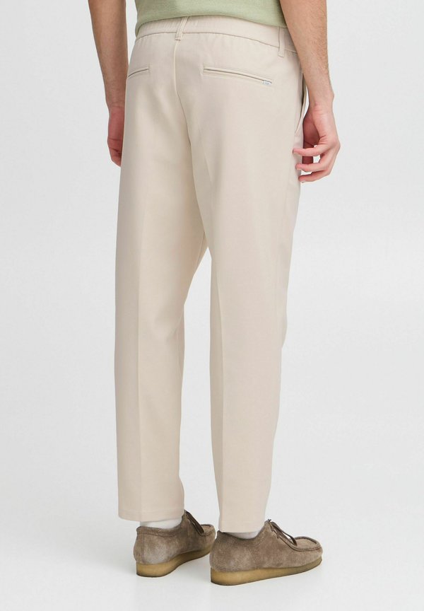 CFMARC RELAXED FIT  TAPERED LEG - Trousers - rainy day4