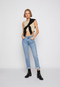 Pepe Jeans MARY FROM US - Calças de ganga de perna direita - ocean blue vintage wash