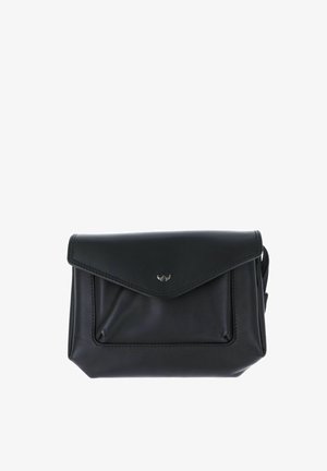 Petit sac bandoulière compact en cuir noir avec fermeture par rabat avant et petit emblème logo argenté centré sur le rabat.