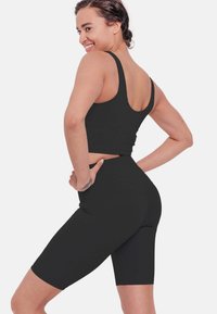 Araa Active KAMA - Tights - black