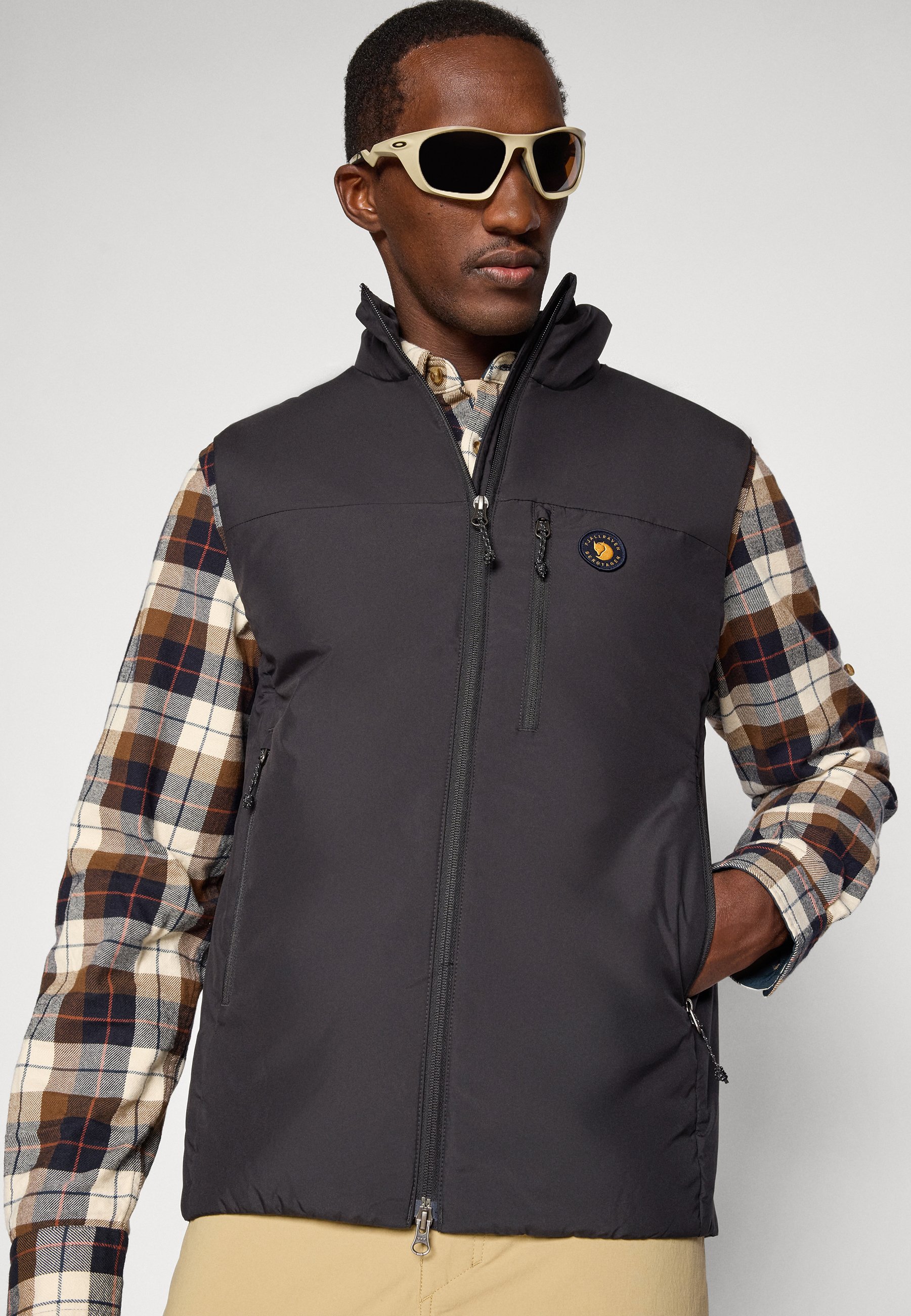 Fjällräven BERGTAGEN 60 INSULATION VEST M - Waistcoat - black