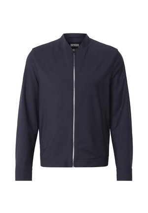 Marineblauw bomberjack met volledige ritssluiting aan de voorkant, opstaande kraag, lange mouwen en subtiele zijzakken, gemaakt van gladde stof.