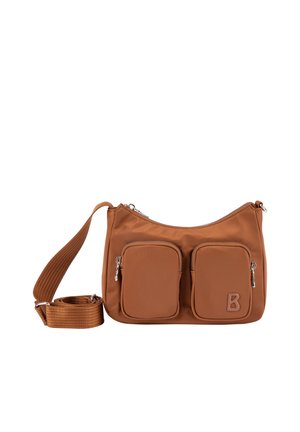 Sac bandoulière marron avec deux poches avant zippées et une sangle ajustable enroulée à côté, sur fond blanc.
