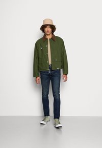 Levi's® THE FISHING JACKET - Tunn jacka - mossy green