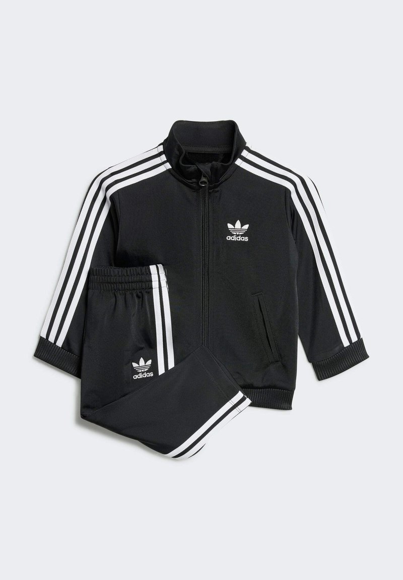 adidas gazelle silver green womens adidas Men's Adicolor Classics Primeblue SST Tracksuit