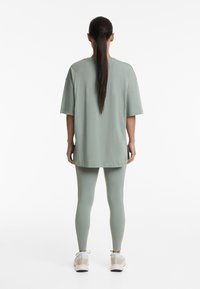 OYSHO SHORT SLEEVE - Jednoduché tričko - mottled grey