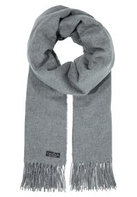 Écharpe en laine grise présentant une texture douce, des bords frangés et une étiquette logo, drapée en forme circulaire pour l'exposition.