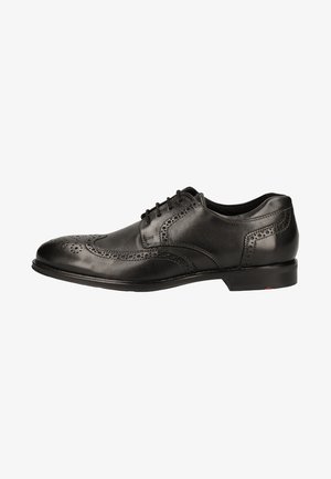 Schwarze Lederhalbschuhe mit Brogue-Verzierungen, Schnürdesign, runder Zehenform, glatter Textur und einem leichten Absatz.