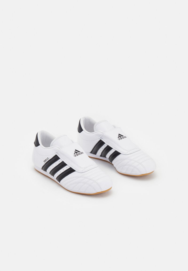 adidas Originals - TAEKWONDO - Sneakers - white/core black, Forstør