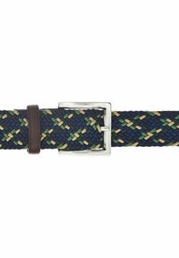 Ceinture en tissu tressé avec des brins bleu marine, verts et beige, boucle rectangulaire argentée et passant en cuir marron foncé sur fond blanc.