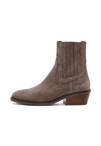 Unselected, mink