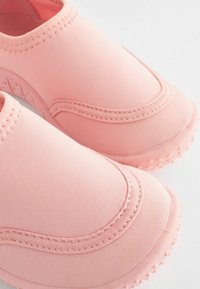 Next SWIM SOCKS  - Lära-gå-skor - pink