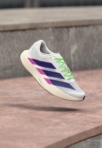 ADIZERO EVO SL W - Baskets basses - footwear white/collegiate purple/purple burst