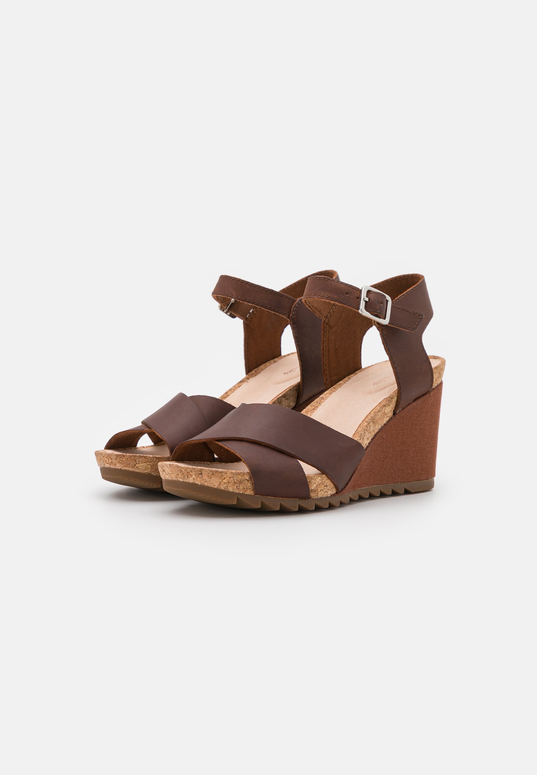 clarks tan wedges