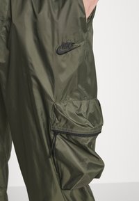 Nike Sportswear Kapsáče - khaki