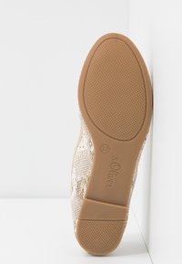s.Oliver Ballet pumps - gold