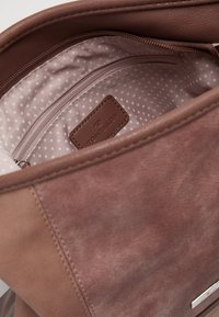 TOM TAILOR TTJUNA - Umhängetasche - rose