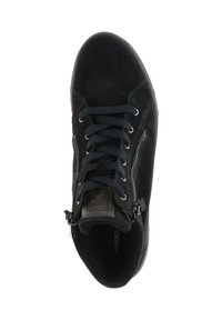 Baskets en suede noir avec bout rond, devant à lacets et zips sur les côtés. Présente une surface texturée et une semelle intérieure rembourrée pour un confort optimal.