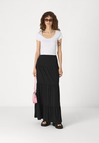 Hollister Co. SEAMLESS SCOOP NECK - Jednoduché tričko - bright white