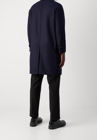 Isaac Dewhirst Klassisk frakke - dark blue