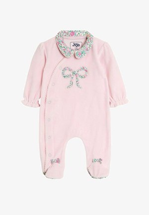 Rosa Fleece-Babyanzug mit floralem Kragen, ausgestattet mit einer Schleifendetail, Druckknopfverschluss und gerafften Ärmeln. Akzente an den Ärmelbündchen mit floralem Besatz.