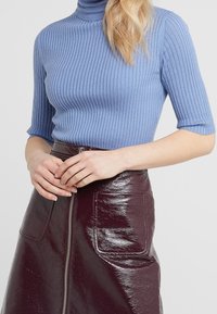 Filippa K Stickad tröja - blue