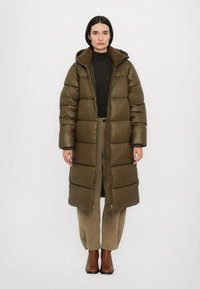 CLOSED PUFFER COAT - Téli kabát - marsh green