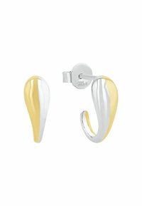 Pendientes de metal plateado y amarillo, en forma de gota, con un acabado brillante, que presentan una textura suave y cierre de palanca. Marcados "925."