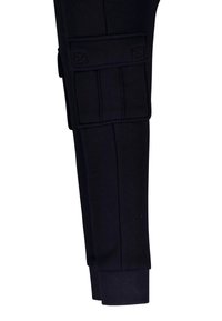 Schwarze Cargo-Hosen mit Seitenstaschen, gerippten Bündchen und einer glatten Textur. Entworfen für Komfort mit einer schmalen Passform.