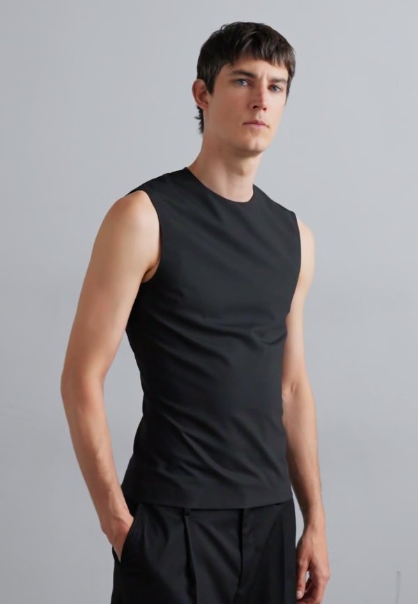 OFFICE ATTIRE CROPPED SUIT  - Top4