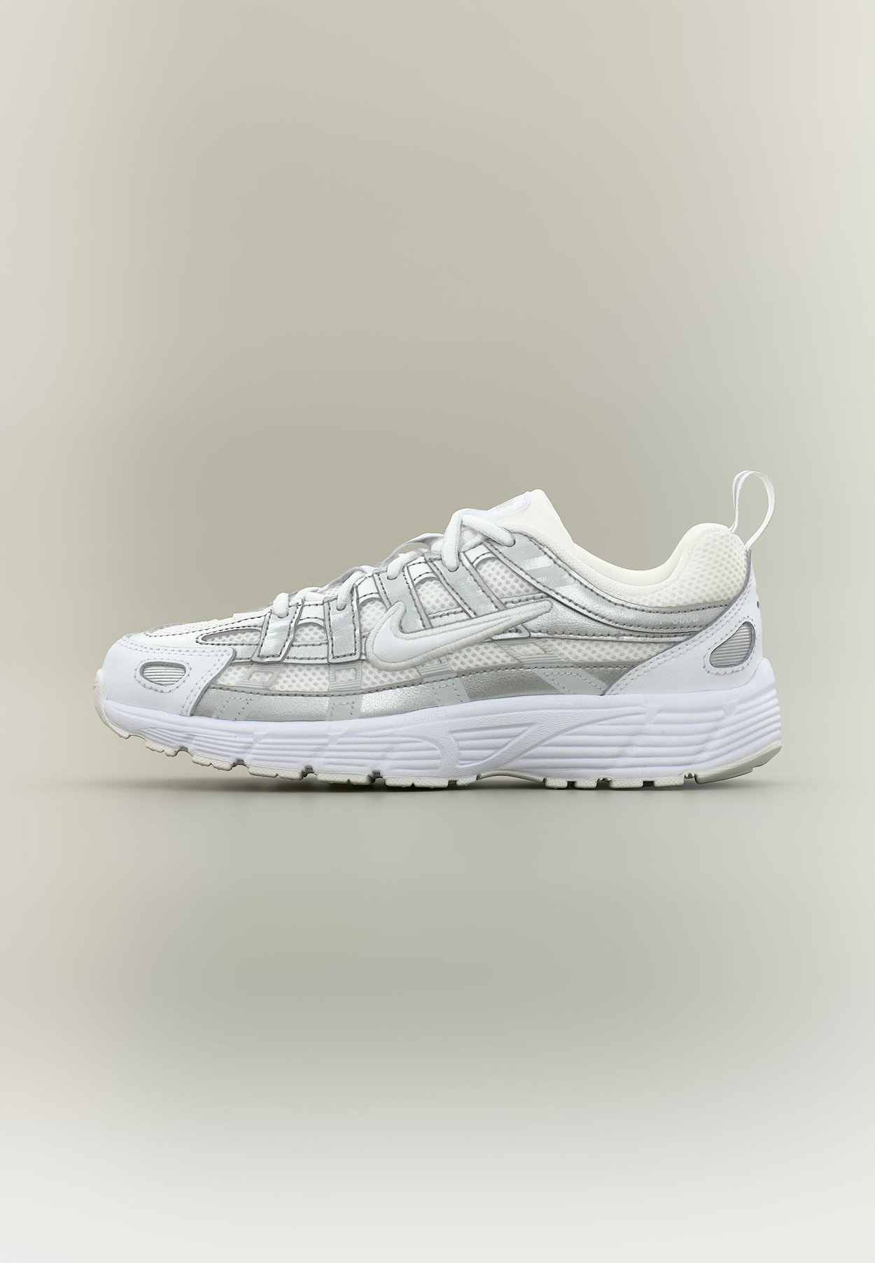 Nike P 6000 LACE UNISEX - Trainers - white/photon dust/metallic silver-coloured