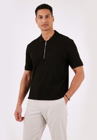 Buratti REGULAR FIT - Polotričko - black