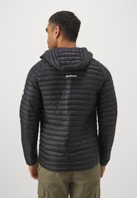 Mammut AENERGY HOODED JACKET MEN - Jakna ispunjena paperjem - black