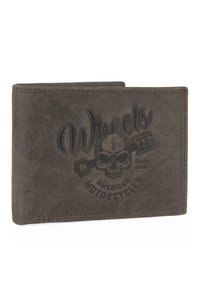 Cartera de cuero gris con calavera en relieve y texto "Wheels American Motorcycles." Presenta bordes cosidos y una textura suave.