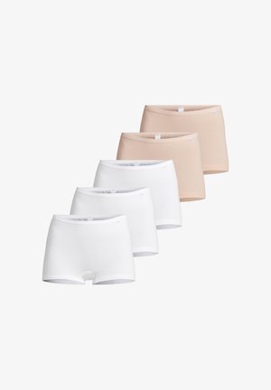 Sæt med fem sømløse dame-boyshorts i hvid og beige, arrangeret i et forskudt rækkefølge på en hvid baggrund.