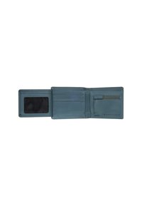 Cartera de cuero azul con múltiples ranuras para tarjetas, una ventana transparente para el DNI y un bolsillo con cremallera. Presenta costuras en contraste y una textura suave.
