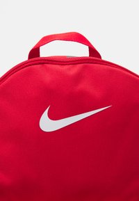 Nike Sportswear MINI UNISEX - Ryggsäck - university red/black/white