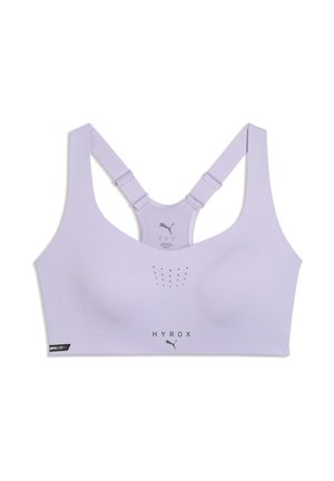 Jasnofioletowy sportowy biustonosz z regulowanymi ramiączkami typu racerback, małymi otworami wentylacyjnymi z przodu oraz logo "HYROX" i Puma poniżej.