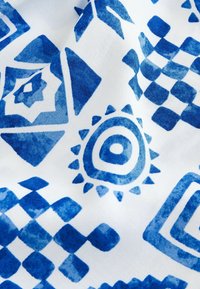 Next SHORT SLEEVE PRINTED REGULAR FIT - Camisa - blue white tile print